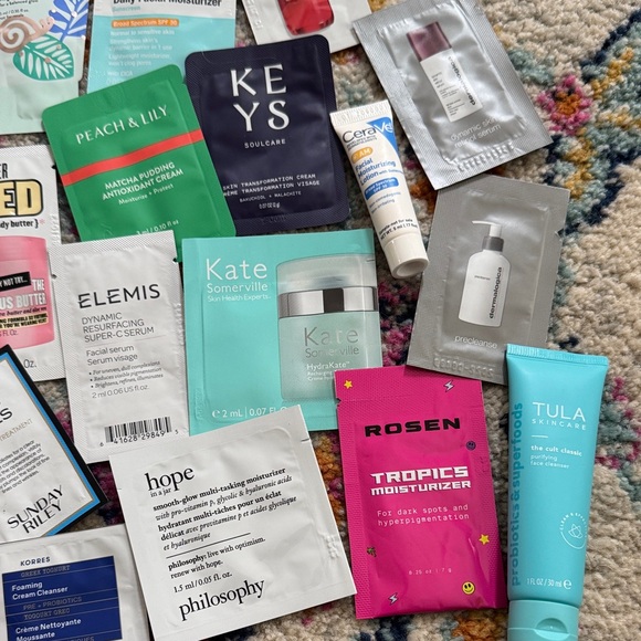 Skincare Sample Bundle - Picture 6 of 7